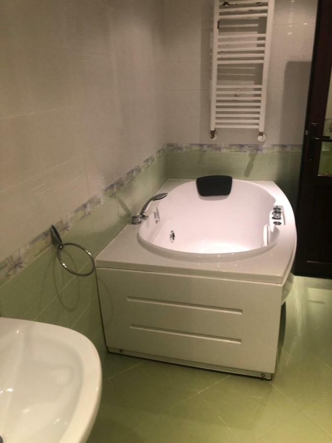 Hotel White House Кърджали Екстериор снимка